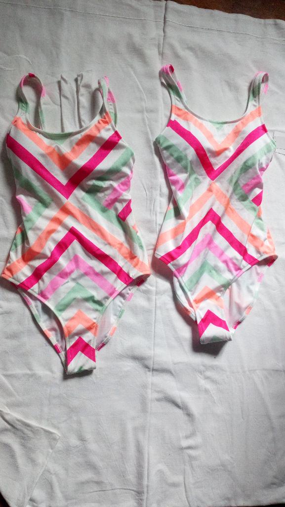 2 maillots identiques pour 15 euros taille 14 ans/ neufs/, Enfants & Bébés, Vêtements enfant | Taille 164, Enlèvement ou Envoi