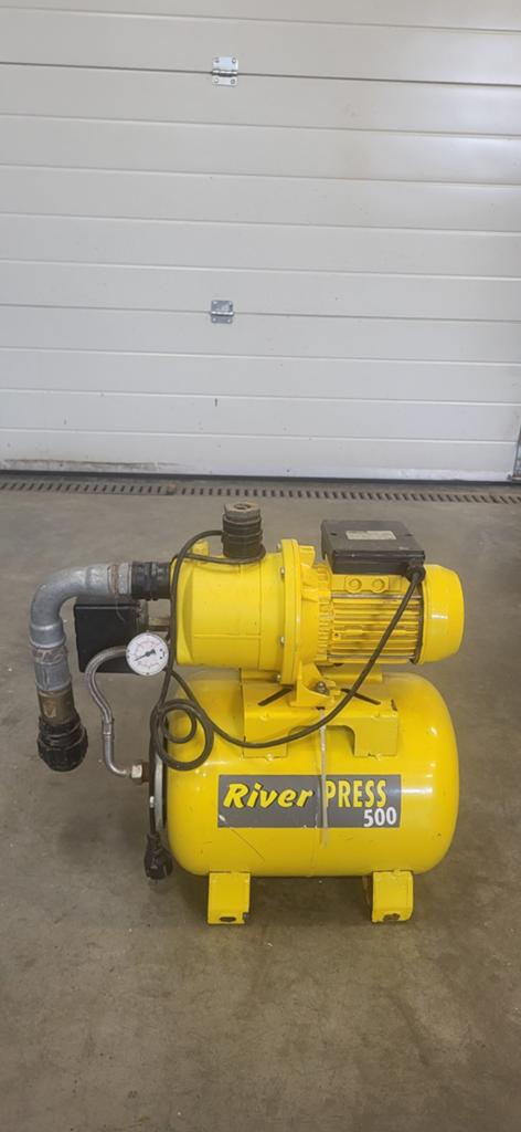 Waterpomp met drukvat River Press bieden vanaf 65 €, Doe-het-zelf en Bouw, Compressors, Ophalen