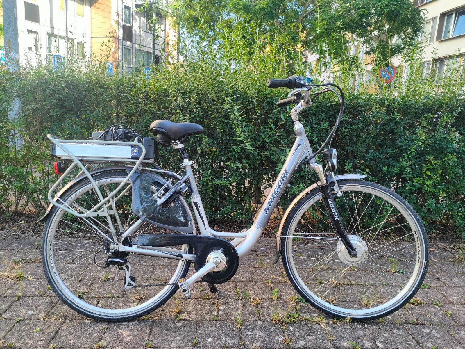 Elektrische fiets elektrische damesfiets e-bike electric bik, Fietsen en Brommers, Zo goed als nieuw, 51 tot 55 cm, 30 tot 50 km per accu