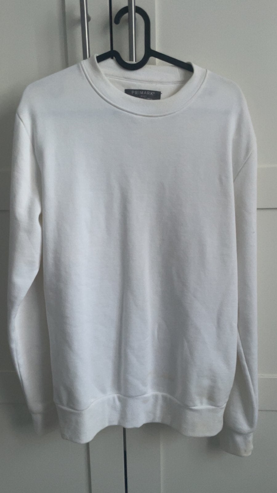 Pull blanc simple taille S primark, Vêtements | Femmes, Enlèvement, Comme neuf, Blanc