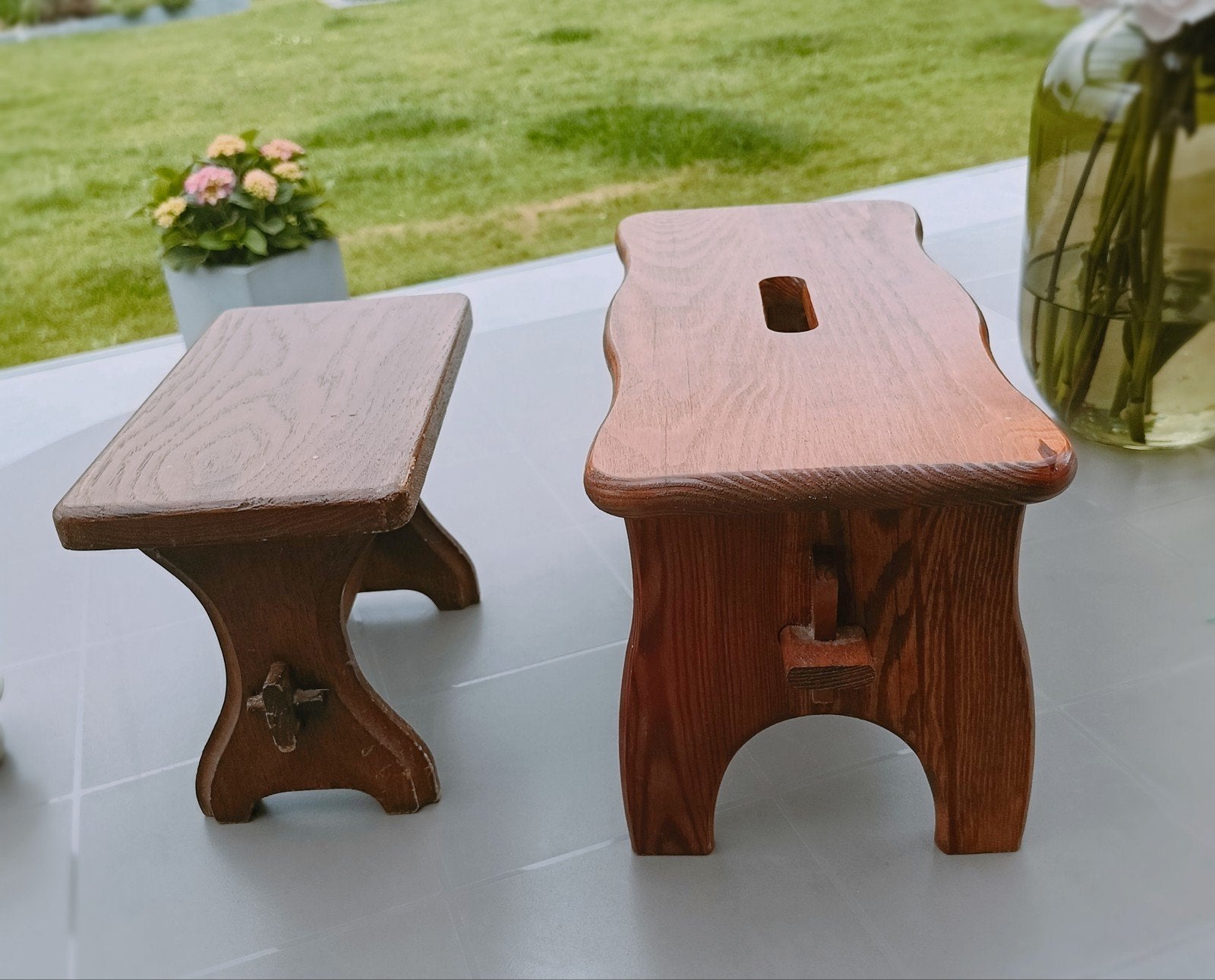 Petits bancs en bois, Enlèvement, Bois