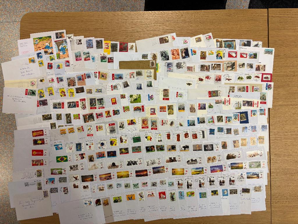 Lot van >250 verschillende Belgische postzegels op envelop, Postzegels en Munten, Postzegels | Europa | België, Met envelop, Ophalen of Verzenden