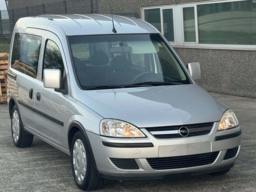 OPEL COMBO 1.4i ESSENCE 5PLACES GARANTIE 12MOİS 1’ERMAİN, Argent ou Gris, Achat, 5 portes, 5 places