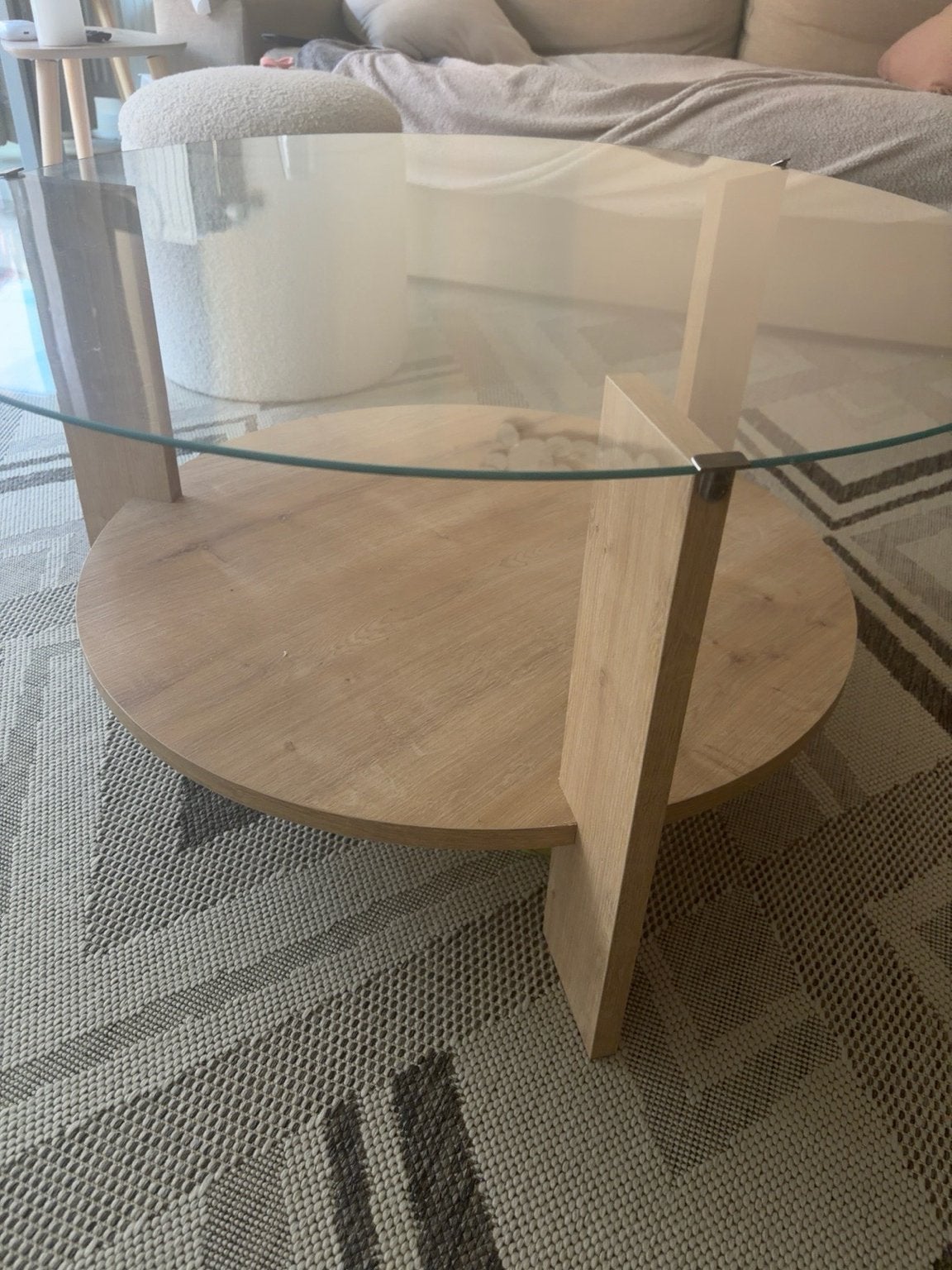 Table basse ronde design en verre et bois – Excellent état, Maison & Meubles, Tables | Tables de salon, Comme neuf, Chêne, Enlèvement