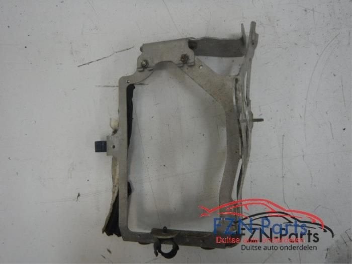 Audi TTS TTRS 8S Houder voor Extra Radiateur, Ophalen of Verzenden, Gebruikt