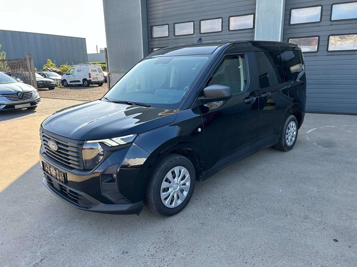 Ford Tourneo Courier Tourneo Courier 1.0 EcoBoost Titanium T, Détection des panneaux routiers, Achat, 998 cm³, Entreprise