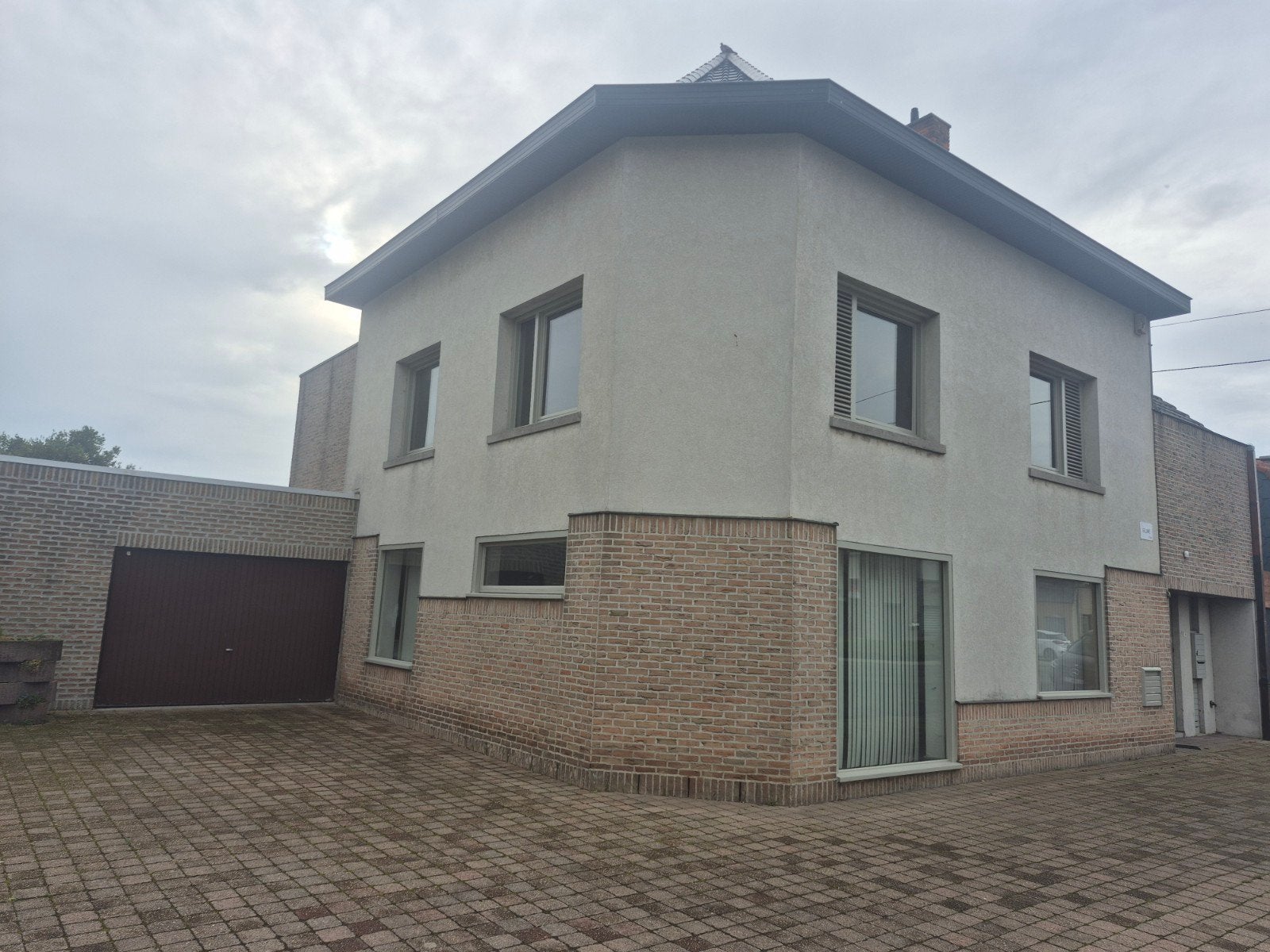 Zeer ruime woning te huur in Menen, Immo, Direct bij eigenaar, Vrijstaande woning, Provincie West-Vlaanderen, 4 kamers