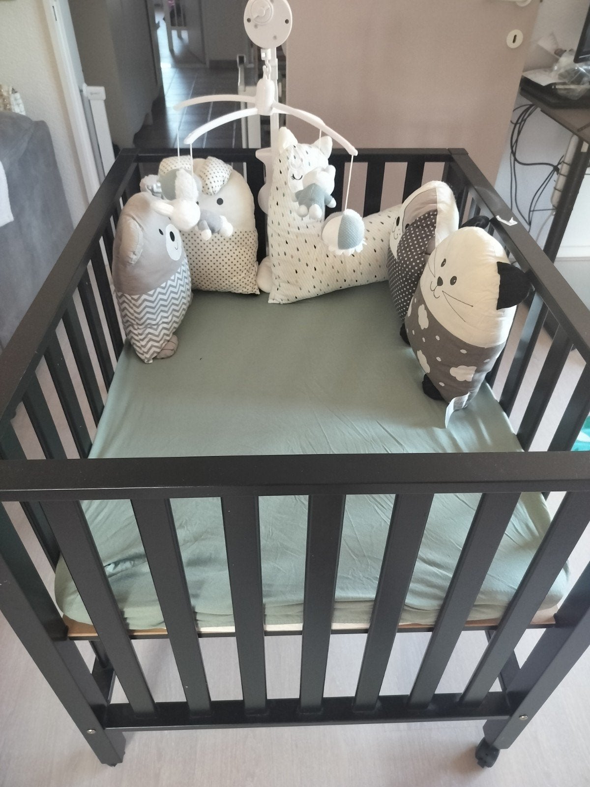 Zwarte baby box, Kinderen en Baby's, Ophalen