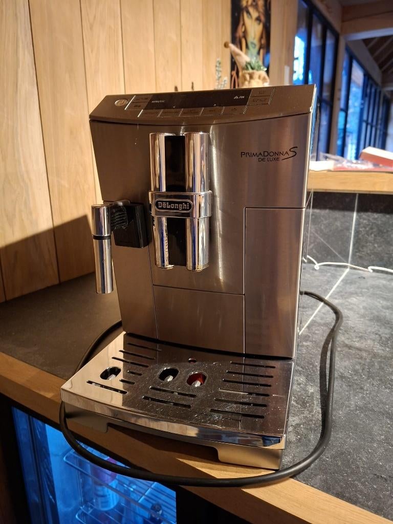 delonghi, Elektronische apparatuur, Ophalen, Espresso apparaat, Koffiebonen, Zo goed als nieuw