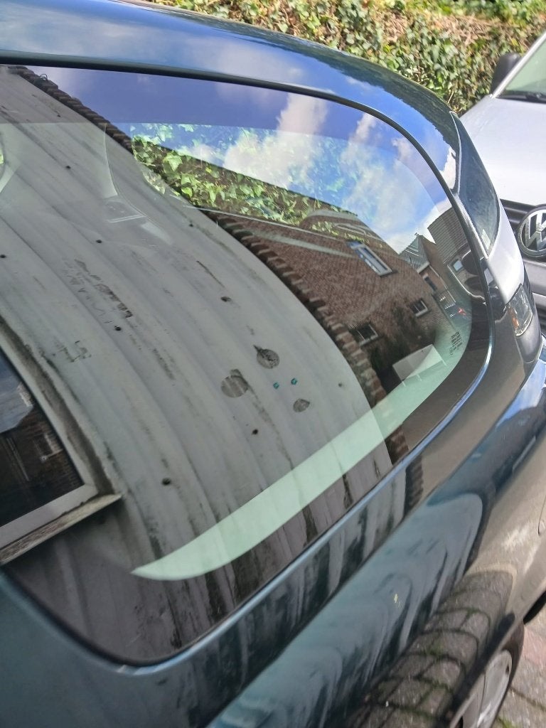 Toyota Yaris gekeeurd voor verkoop!, Auto's, Toyota, Voorwielaandrijving, Stof, Zwart, 4 cilinders