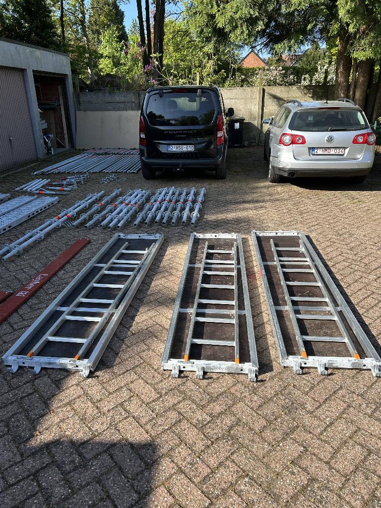 Layher Allround Stelling, Doe-het-zelf en Bouw, Steigers, Zo goed als nieuw, Gevelsteiger, 5 meter of hoger, Ophalen