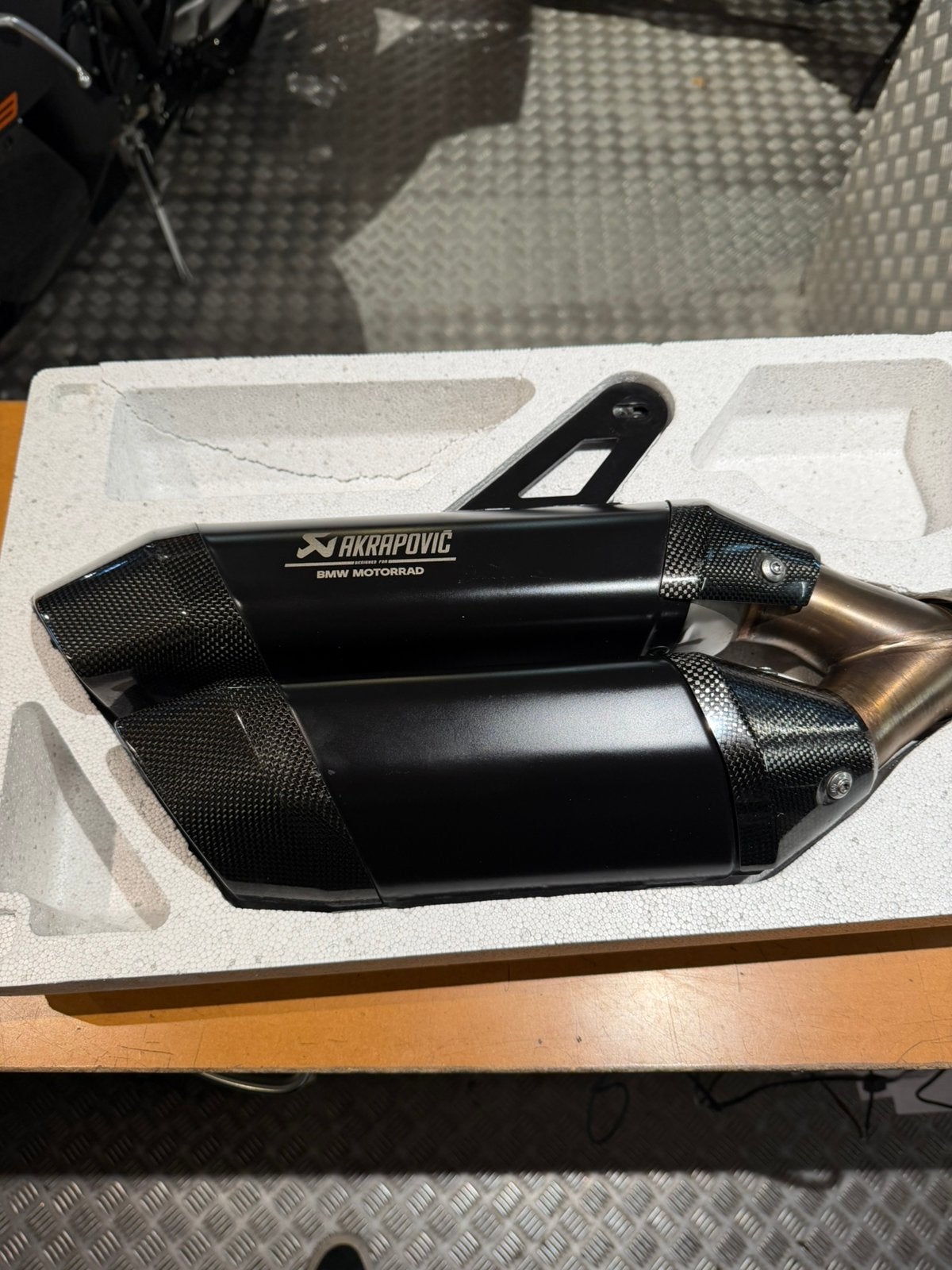 Échappement Akrapovic pour R1300gs, Ophalen of Verzenden, Gebruikt