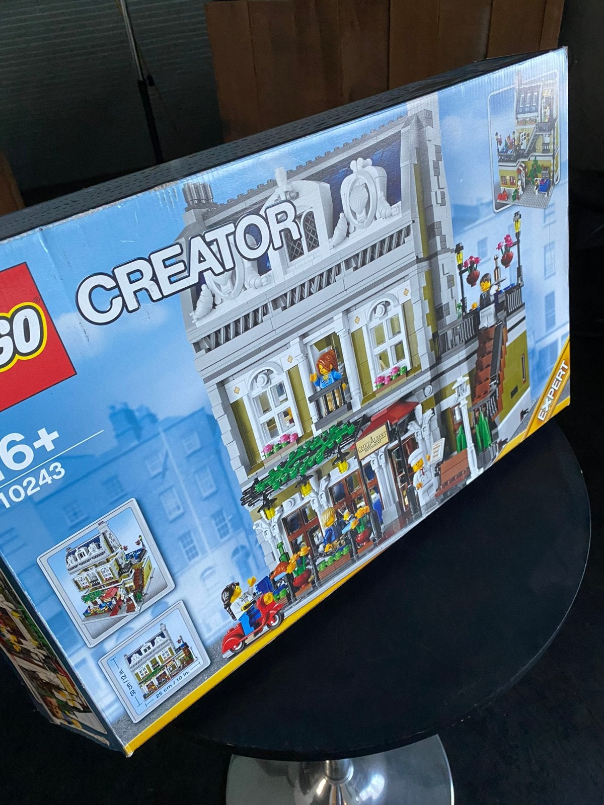 Lego 10243, Kinderen en Baby's, Speelgoed | Duplo en Lego, Ophalen, Lego, Zo goed als nieuw, Compleet