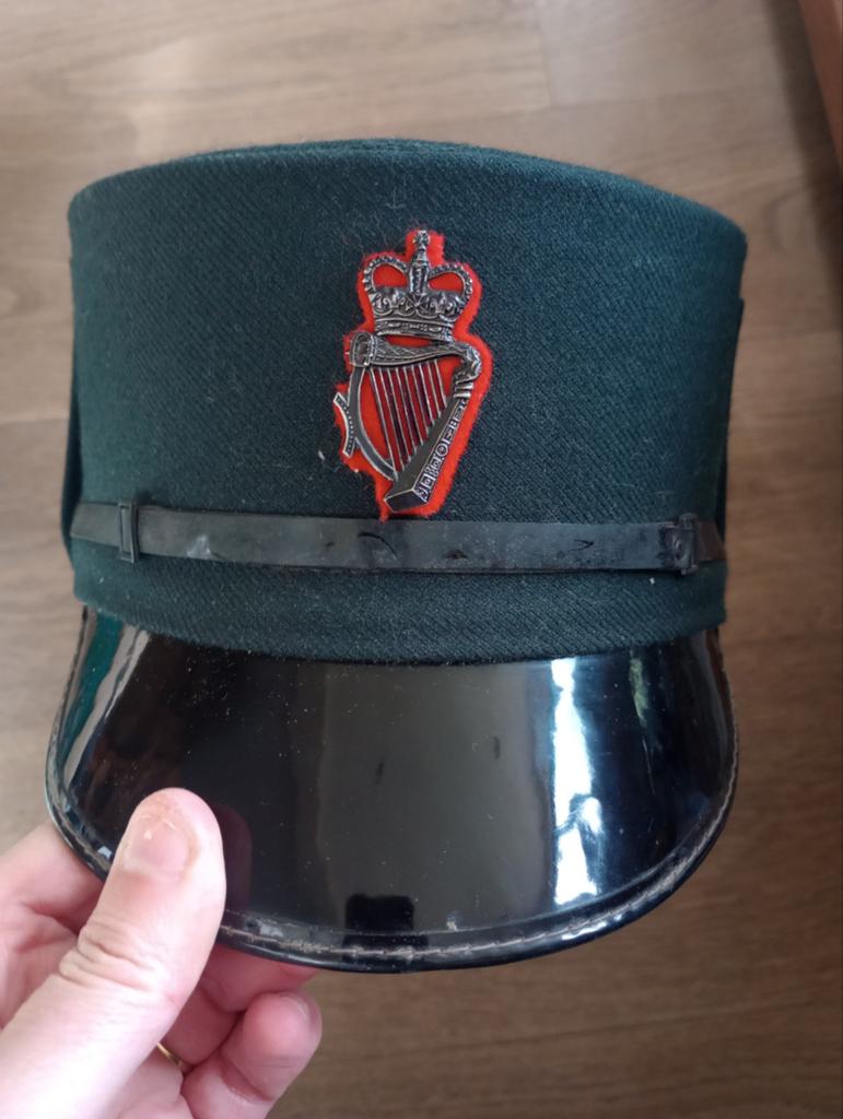 Képi de la police irlandaise, Collections, Enlèvement ou Envoi