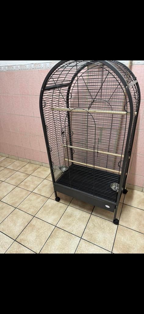 Cage tres bon etat, Ophalen, Zo goed als nieuw