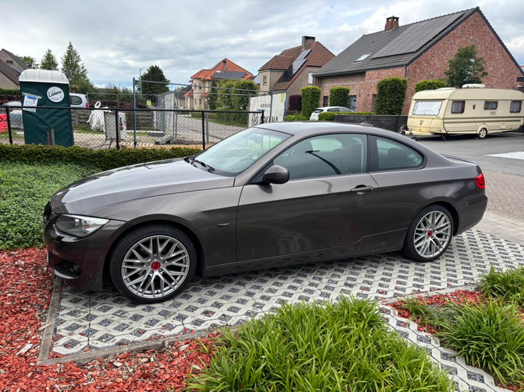 Bmw 320i e92, Auto's, BMW, Automaat, Euro 5, Achterwielaandrijving, Zwart