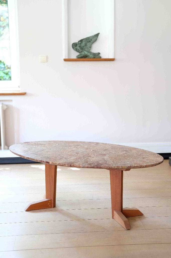 Table basse ovale en marbre fossilifère de Madagascar, Maison & Meubles, Tables | Tables de salon, 100 à 150 cm, Style moderniste organique / années 70