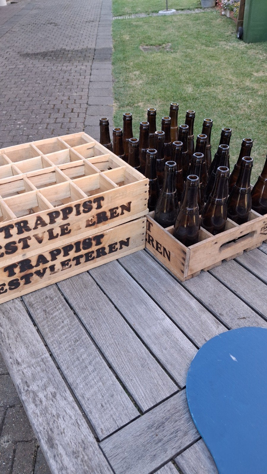 Bacs à bière en bois West Vleteren et 24 bouteilles., Collections, Enlèvement, Bouteille(s)