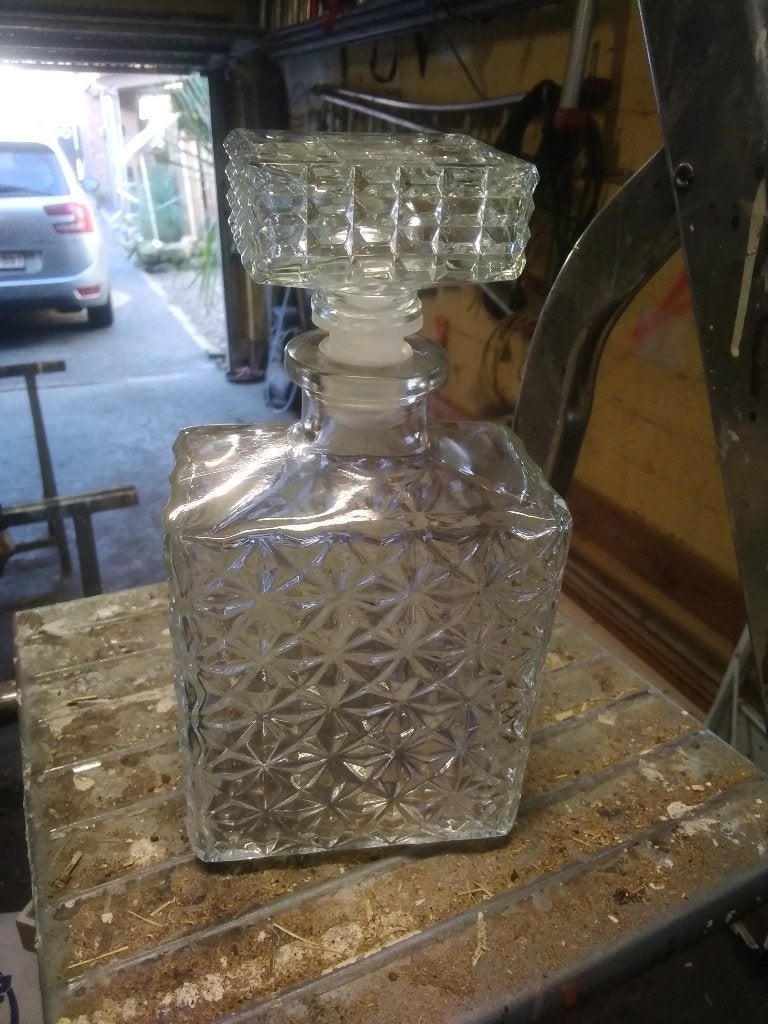 glazen karaf, Ophalen