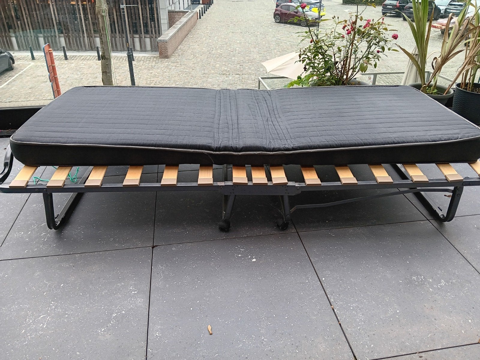 Eenpersoons logeerbed, Ophalen, Eenpersoons