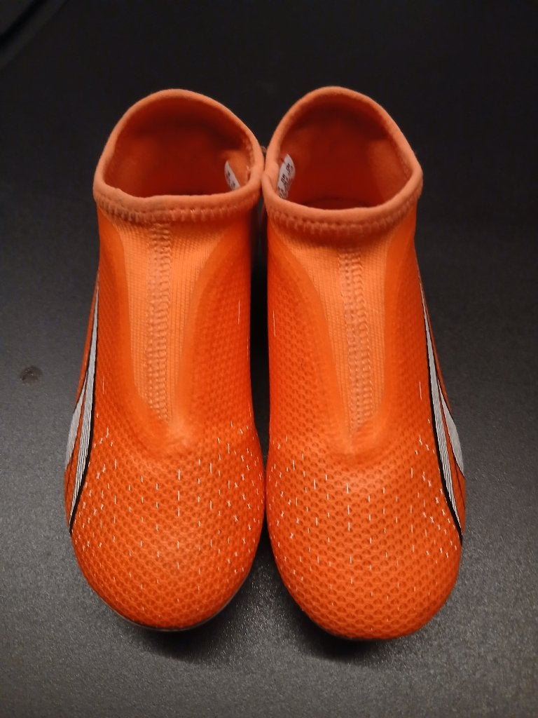 Voetbalschoenen, Sport en Fitness, Voetbal, Ophalen of Verzenden, Zo goed als nieuw, Schoenen
