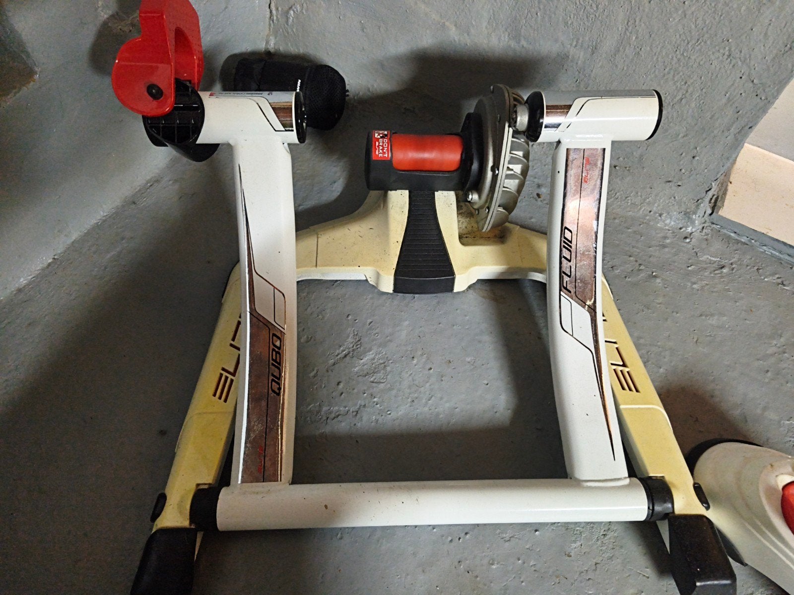 Elite Qubo Fluid rollen fietstrainer met wiel en band, Ophalen