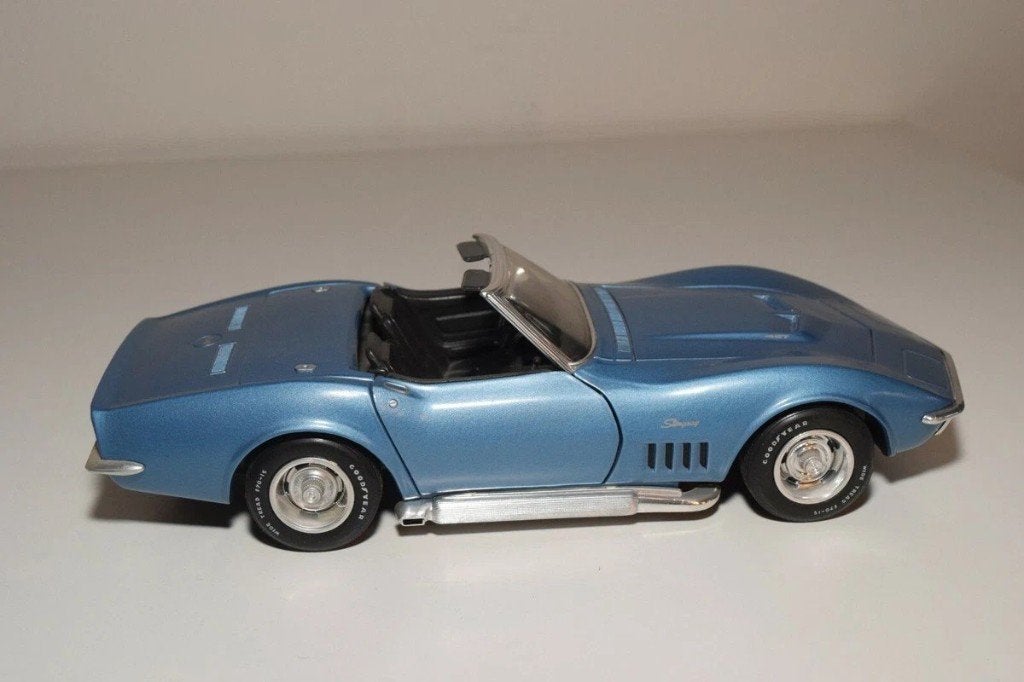 Chevrolet corvette 1969 1/18 (neuve), Hobby & Loisirs créatifs, Voitures miniatures | 1:18, Enlèvement ou Envoi, Neuf, Revell