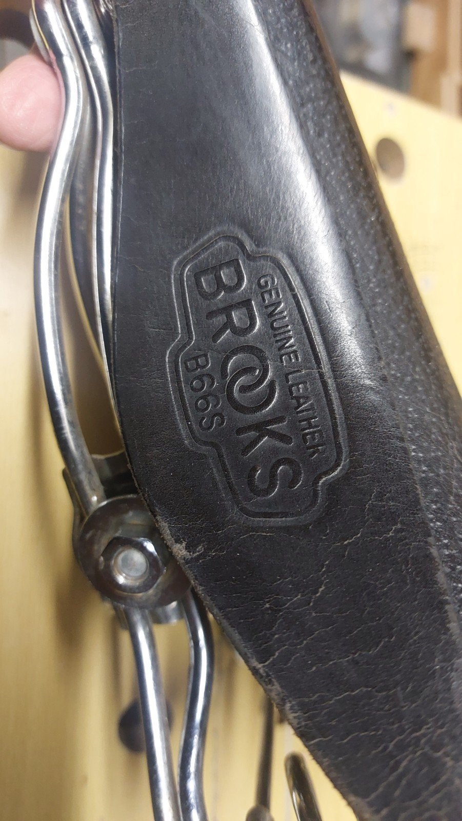 2 selles de vélo vintage Brooks B66S.
dont 1 en quasi neuf, Vélos & Vélomoteurs, Enlèvement ou Envoi