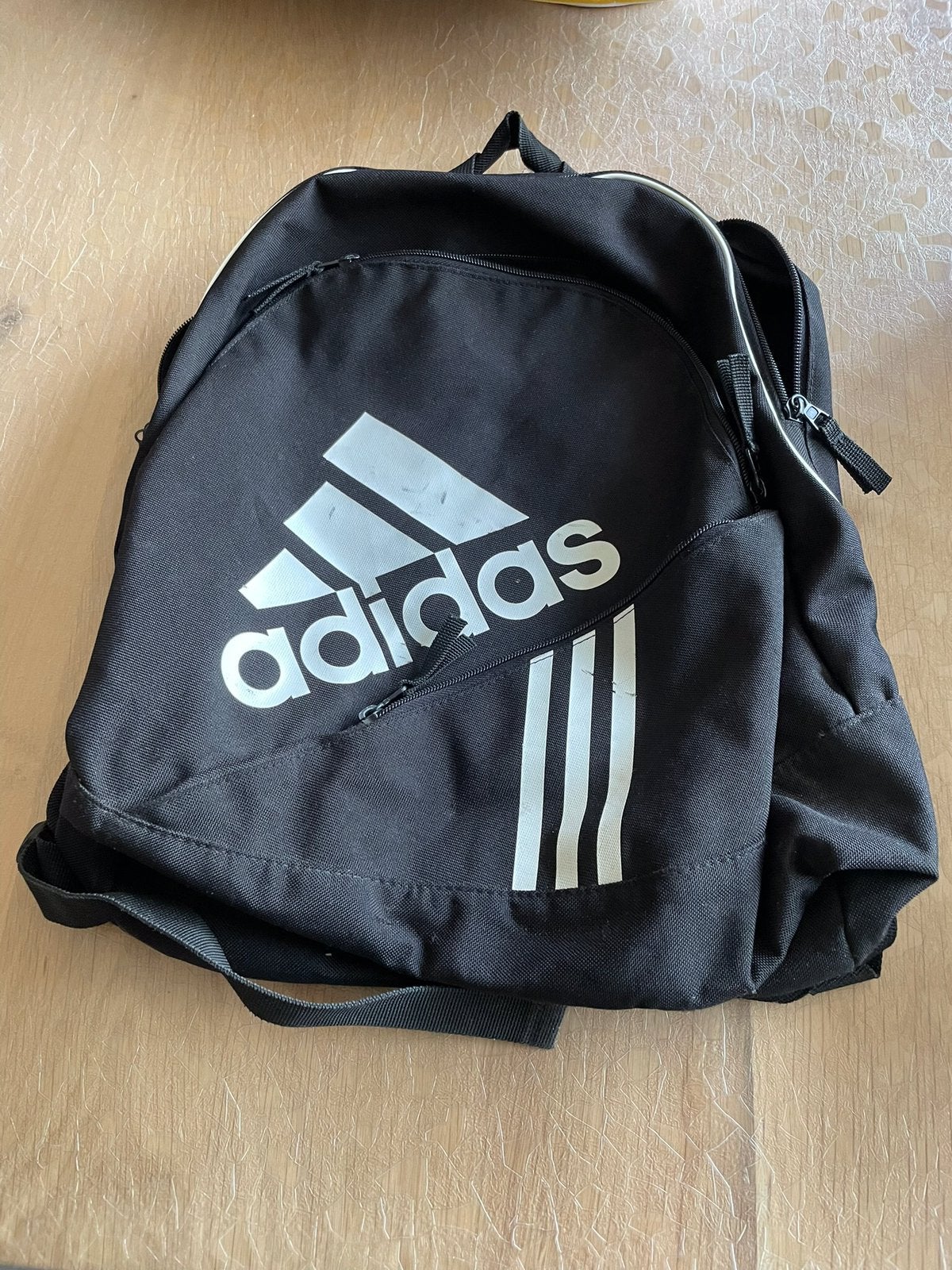 Rugzak Adidas, Ophalen, Zo goed als nieuw