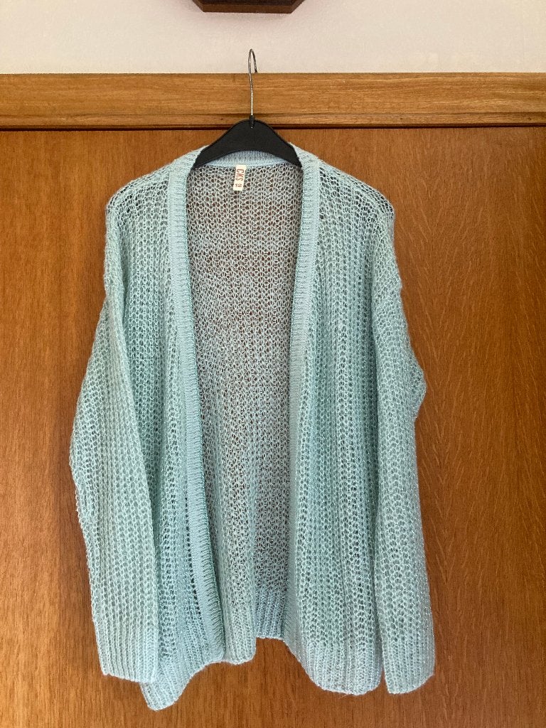 Groene zomercardigan, CKS, maat 12 jaar, 152, Enfants & Bébés, Vêtements enfant | Taille 152, Enlèvement ou Envoi, Pull ou Veste