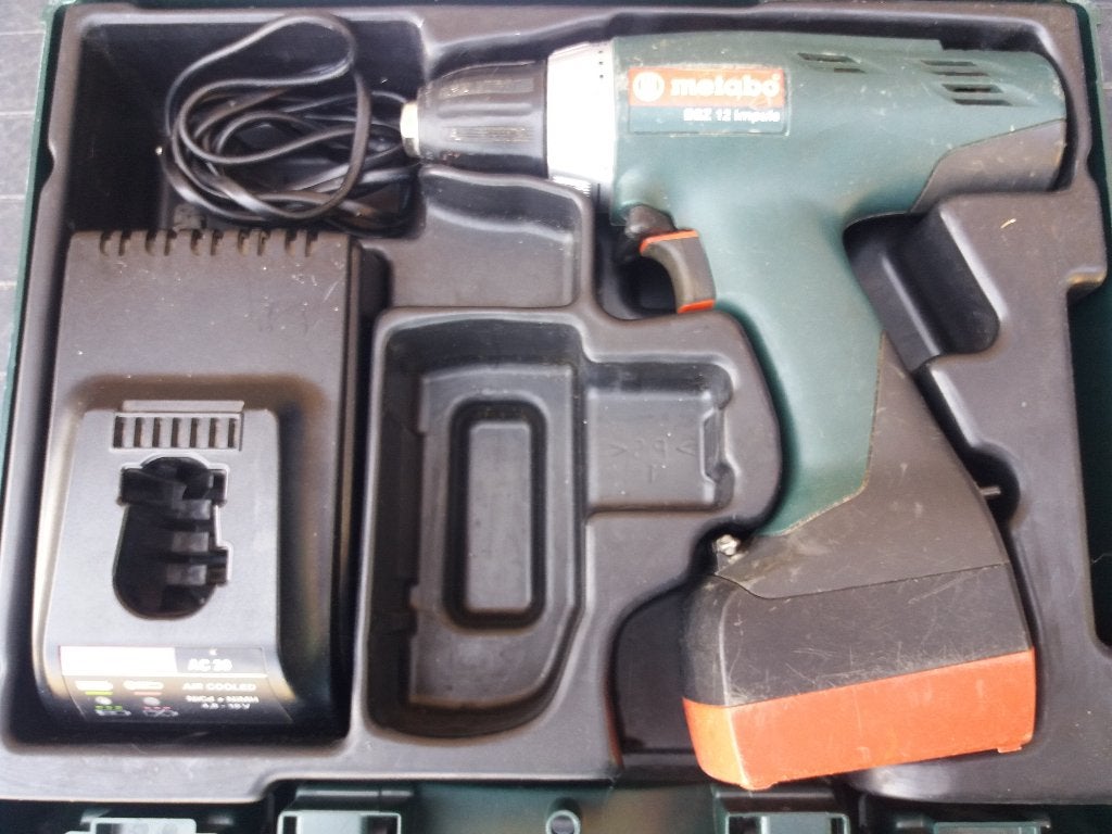 Visseuses Metabo + Worx sans fil + lot divers outils manuels, Enlèvement