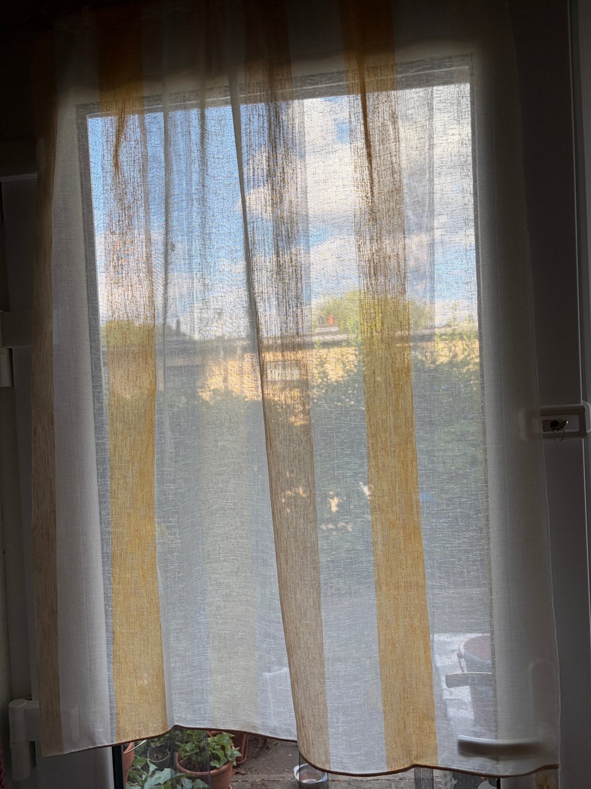 Lichtgordijn voor kleine ramen — chique natuurlijke stijl, Ophalen of Verzenden, Zo goed als nieuw, Beige, Gordijn