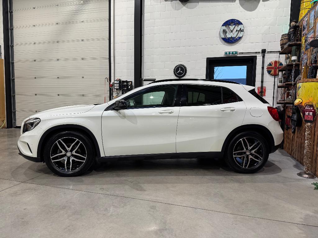 MERCEDES GLA 200 CDI 4 MATIC - AUTOMAAT - TOPSTAAT -, Autos, Mercedes-Benz, Achat, Euro 6, Entreprise, Entretenue par le concessionnaire