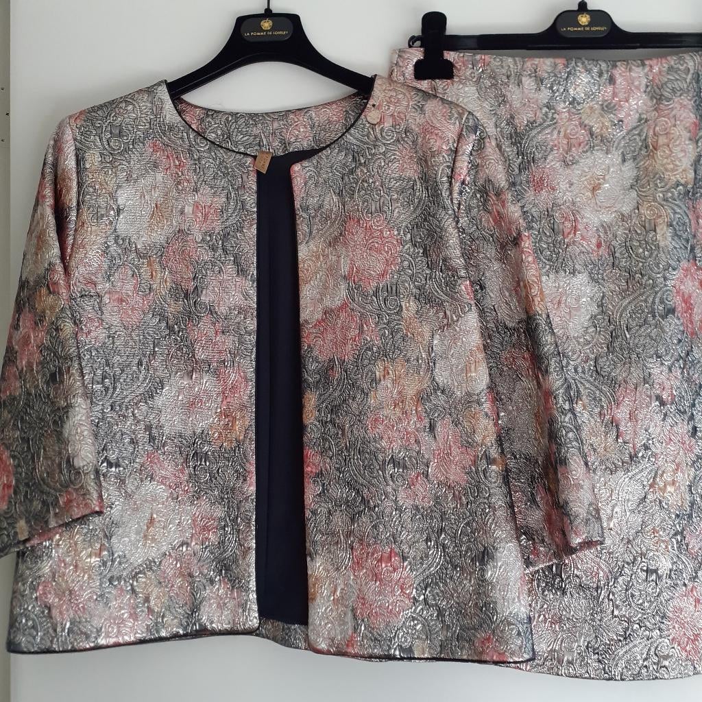 PAQUET DE VÊTEMENTS, Enlèvement, Comme neuf, Taille 38/40 (M)