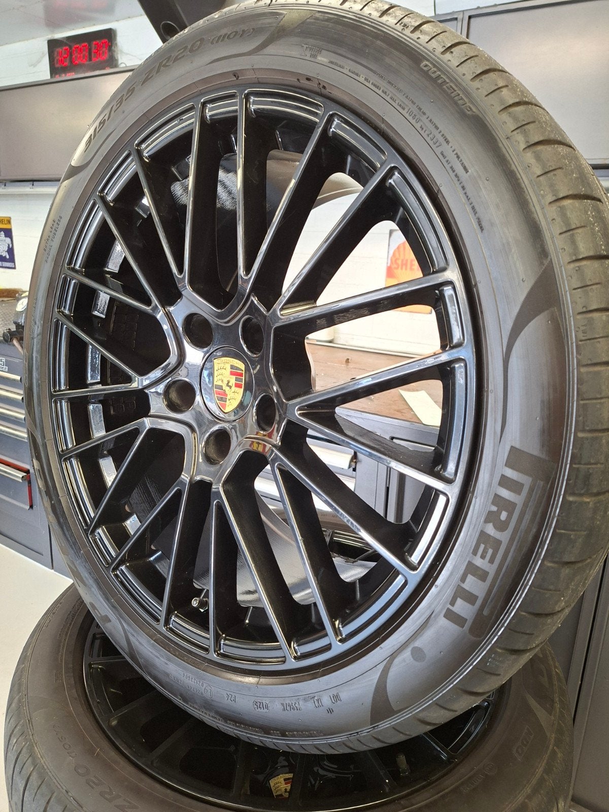 Porsche panamera 20" + Pirelli Pzero, Enlèvement, 20 pouces, Pneus été, Jante(s)