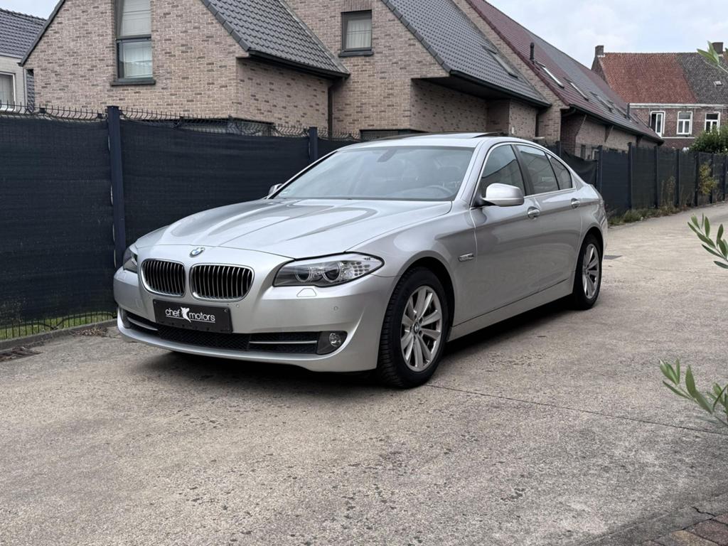 Bmw 5.20 i, Auto's, Automaat, Achterwielaandrijving, Zwart, 149 g/km