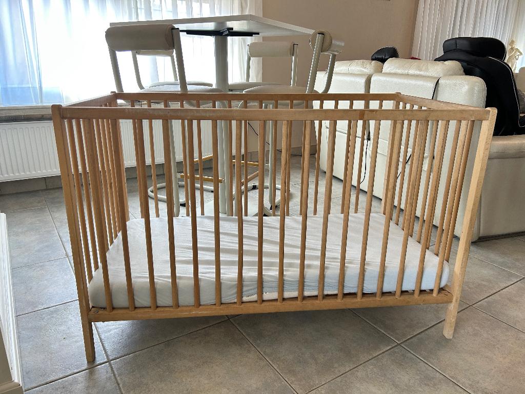 Lit bébé avec matelas LxPxH 120x60x80cm, Enfants & Bébés, Enlèvement ou Envoi, Moins de 70 cm, Comme neuf, Matelas