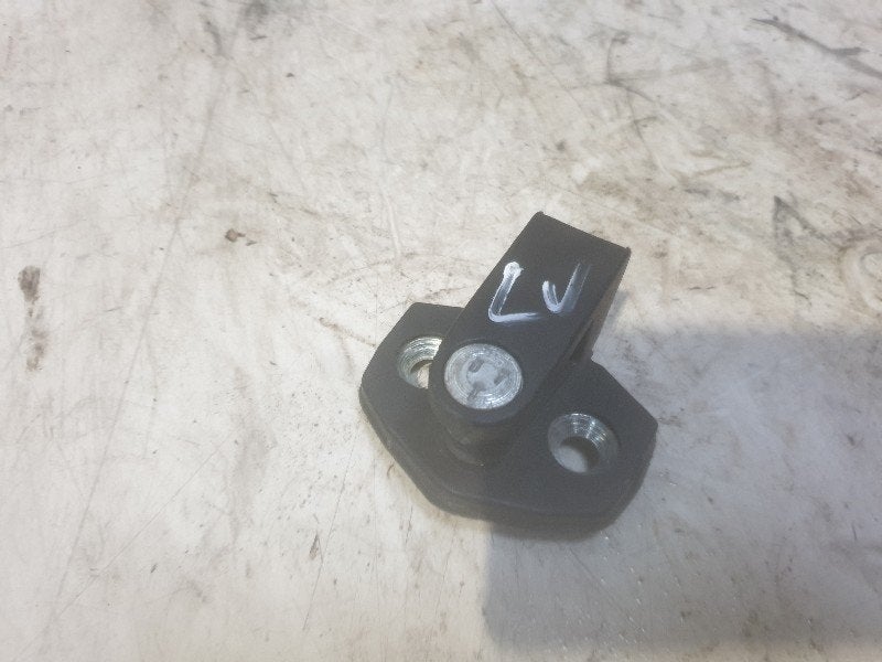 LOCKCATCHER DOOR BMW 3 serie Touring (E36 / 3) (8-105-511), Utilisé, BMW, Petuelring 130
80809  München, DE, Bayerische Motoren Werke AG