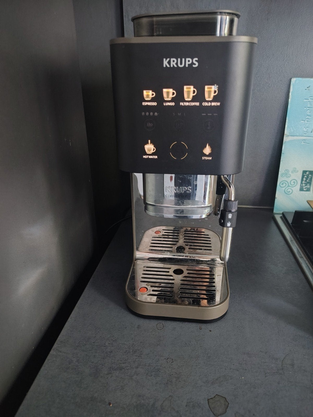 Krups  crush expérience, Enlèvement