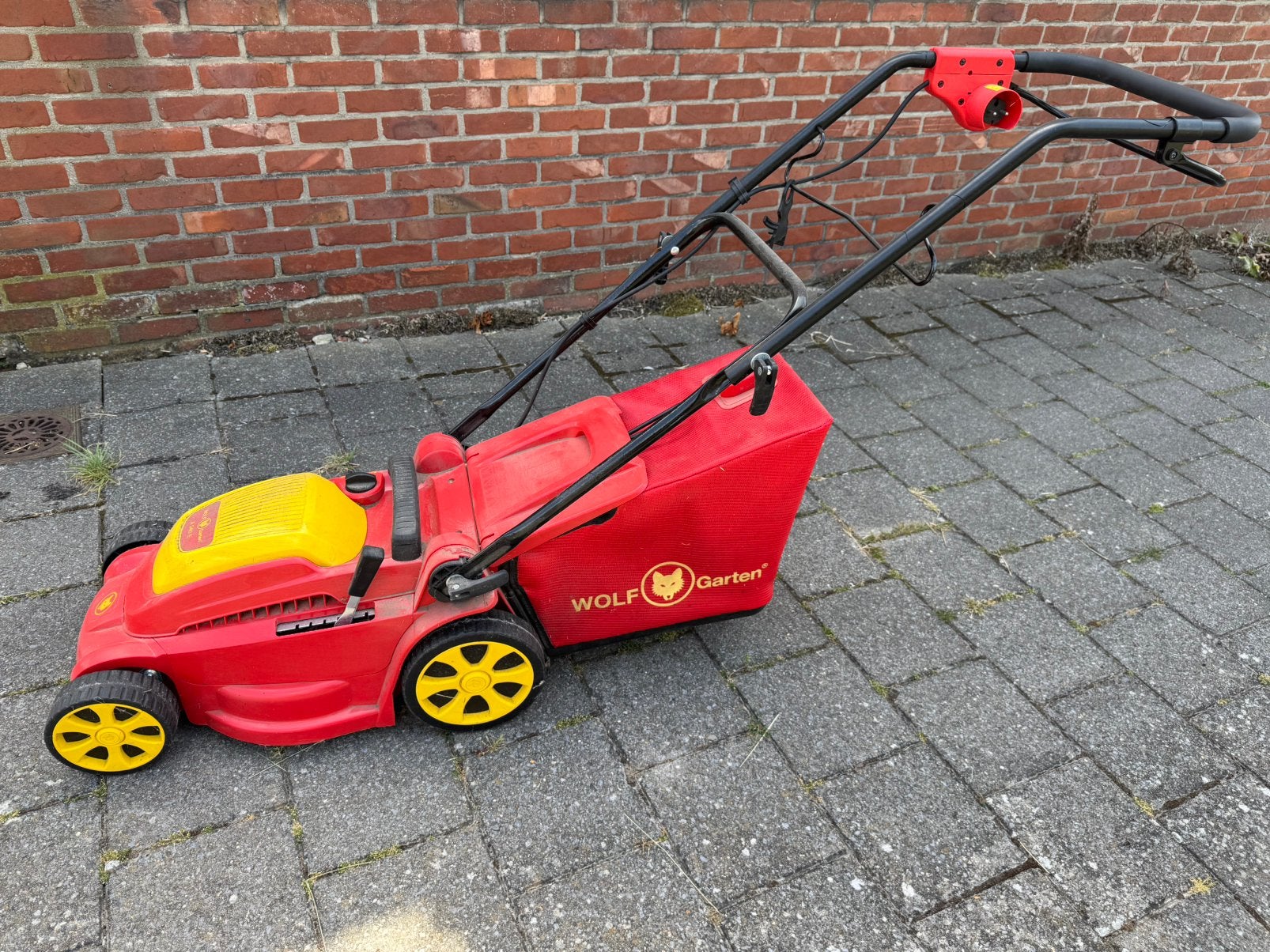 Elektrische grasmaaier wolf garden A340 e, Tuin en Terras, Grasmaaiers, Ophalen, Zo goed als nieuw, Elektrische grasmaaier