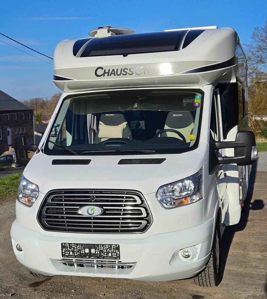 Camping car Chausson Titanium  - Ford 170 cv, Jusqu'à 4, 6 à 7 mètres, Siège standard, Ford
