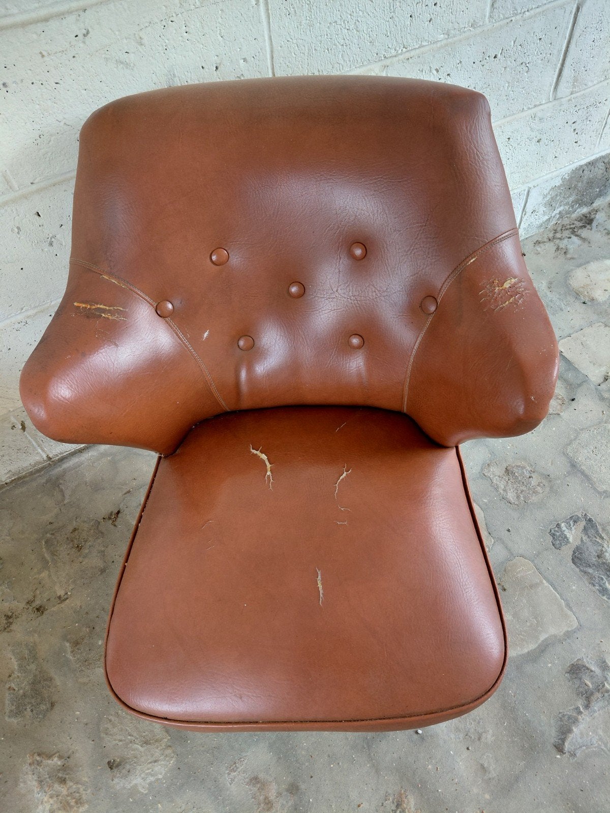 2 fauteuils anciens