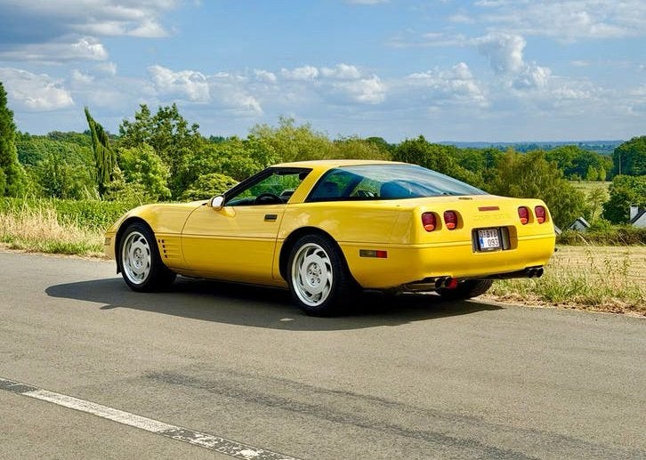 Corvette C4 RARE YELLOW | SPORT SEATS | 6-SPEED MANUAL, Autos, Cuir, Achat, Boîte manuelle, Noir