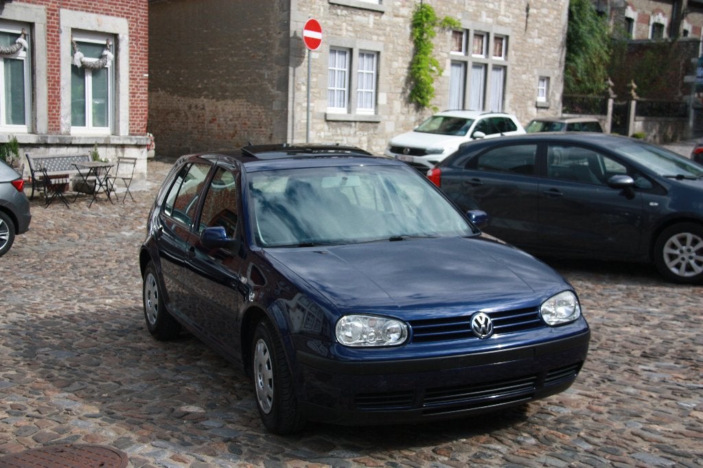 Golf IV Spring 1.4i 16v AXP, Autos, Achat, 161 g/km, Noir, 5 portes