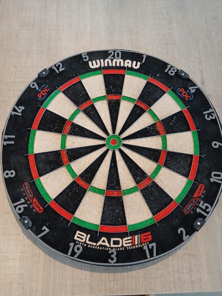 Darts winmau triple core carbon, Ophalen