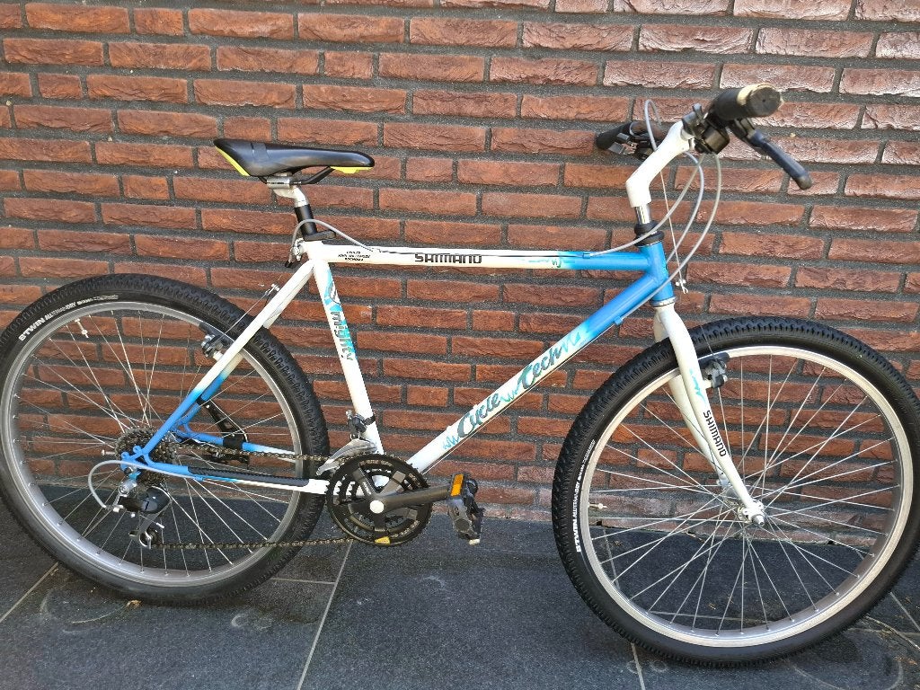 Mooie blauw / witte mountainbike, 21 versnellingen, Fietsen en Brommers, Hardtail, Ophalen, Gebruikt, Velgrem