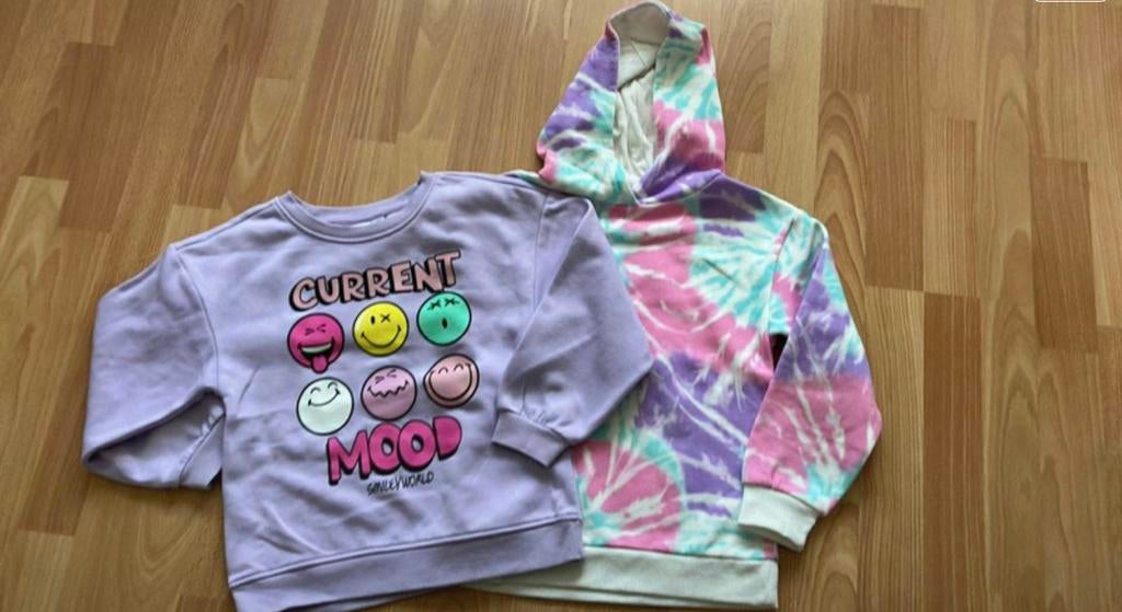 2 truien maat 128, Enfants & Bébés, Vêtements enfant | Taille 128, Enlèvement ou Envoi, Comme neuf