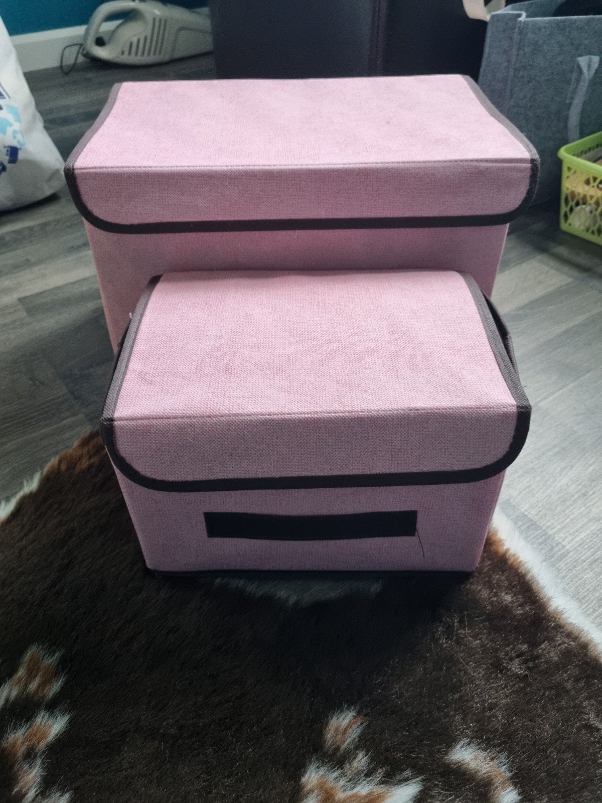 Set van 2 roze opbergdozen zo goed als nieuwe, Enlèvement