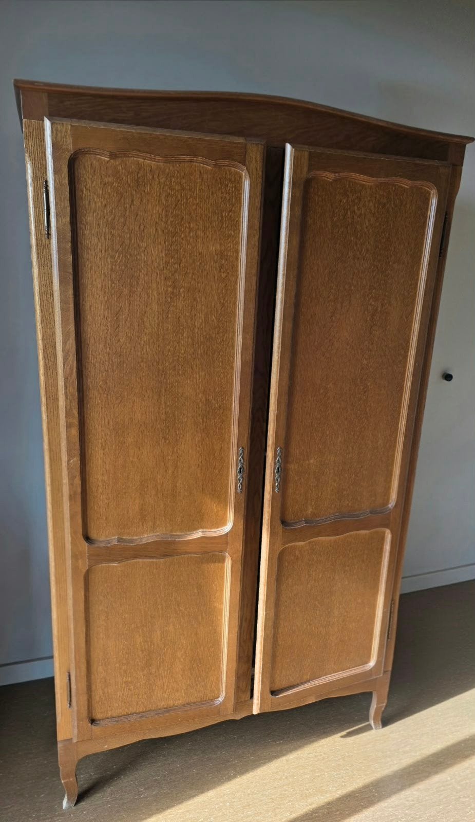 2- deurs kleerkast, 100 à 150 cm, Utilisé, Autres essences de bois, 50 à 75 cm