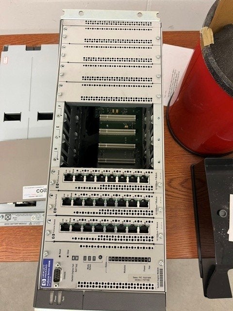 Hp Procurve 4000M J4121A, Computers en Software, Netwerk switches, Ophalen, Gebruikt